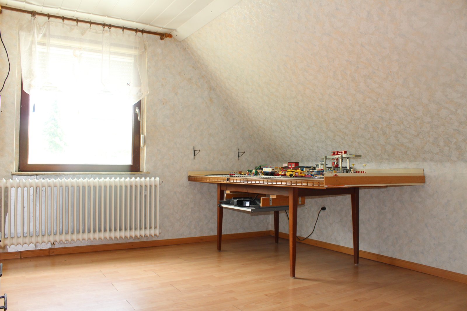 - RESERVIERT - Ein- bis Zweifamilienwohnhaus mit tollem Garten#verkaufen wir